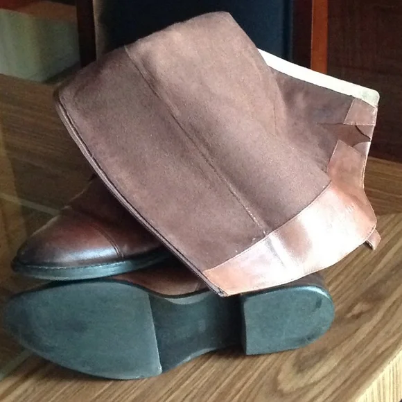 ๐โญ๏ธ๐ Saks Fifth Avenue - Cognac Leather Boots - Picture 8 of 8